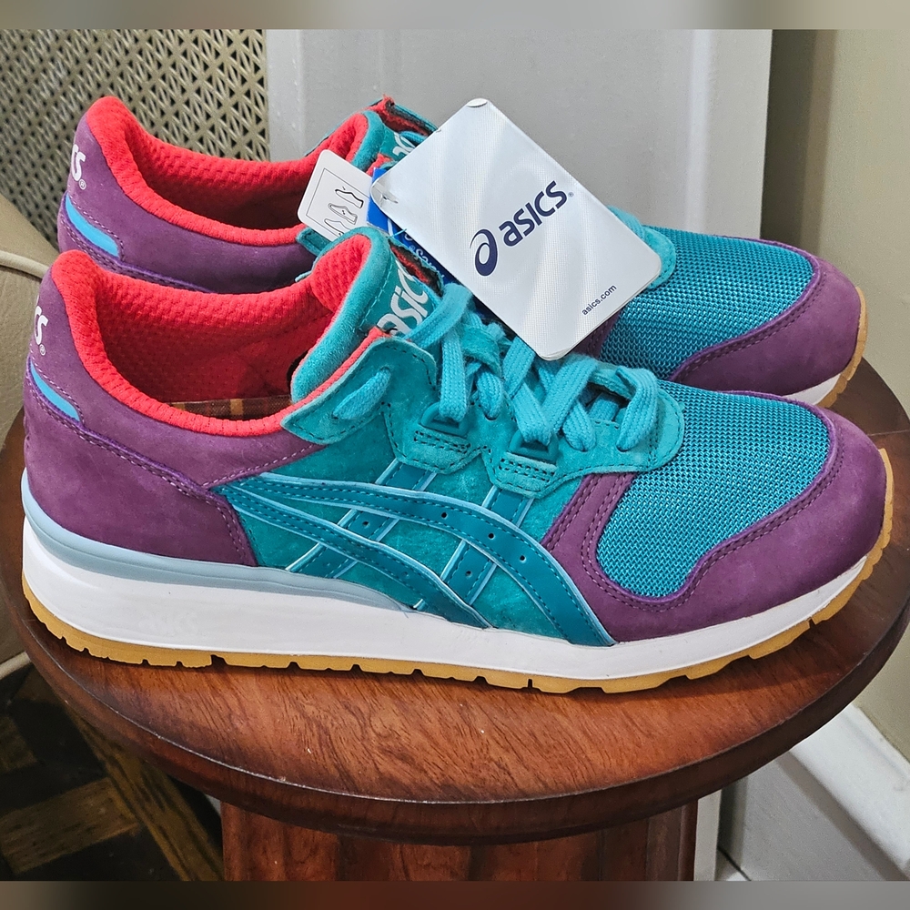 Asics - Picture 2 of 4